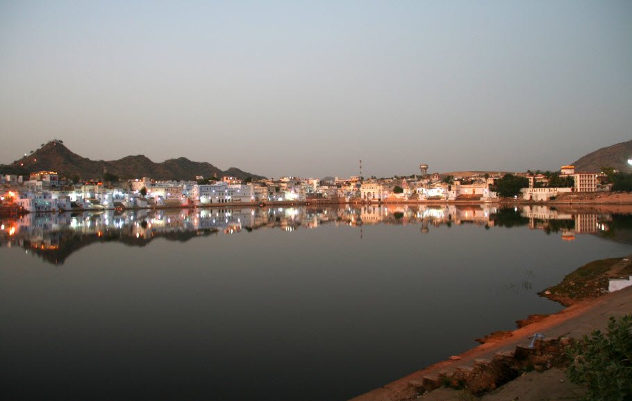 Pushkar Lake, Pushkar, Ajmer, Rajasthan - Vushii.com Pushkar Lake, Pushkar, Ajmer, Rajasthan - Vushii.com